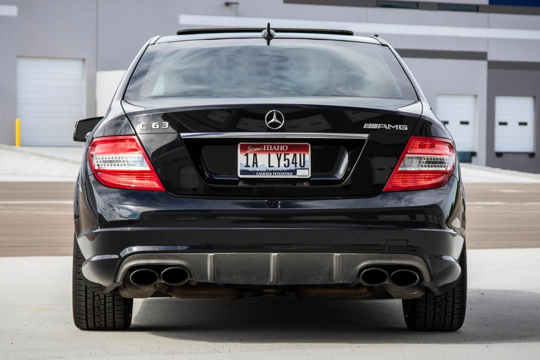 2010 Mercedes-Benz W204 C 63 AMG - Image 5 of 31