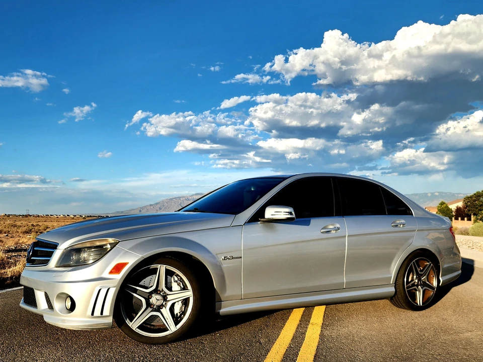 2010 Mercedes-Benz W204 C 63 AMG - Image 8 of 31