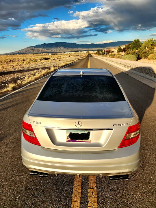2010 Mercedes-Benz W204 C 63 AMG - Image 10 of 31