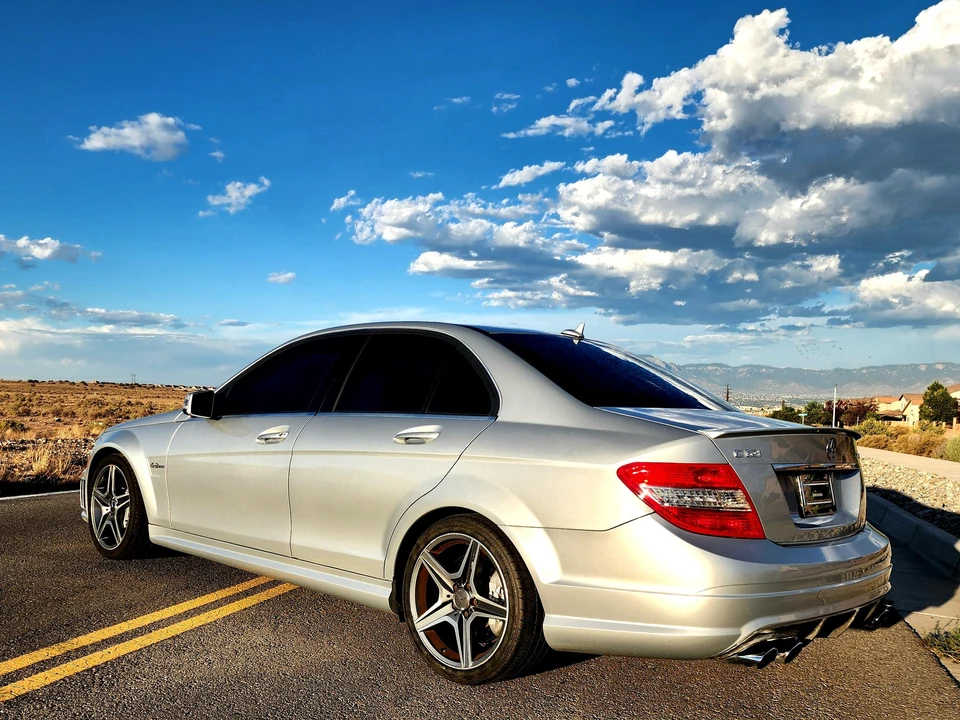 2010 Mercedes-Benz W204 C 63 AMG - Image 9 of 31