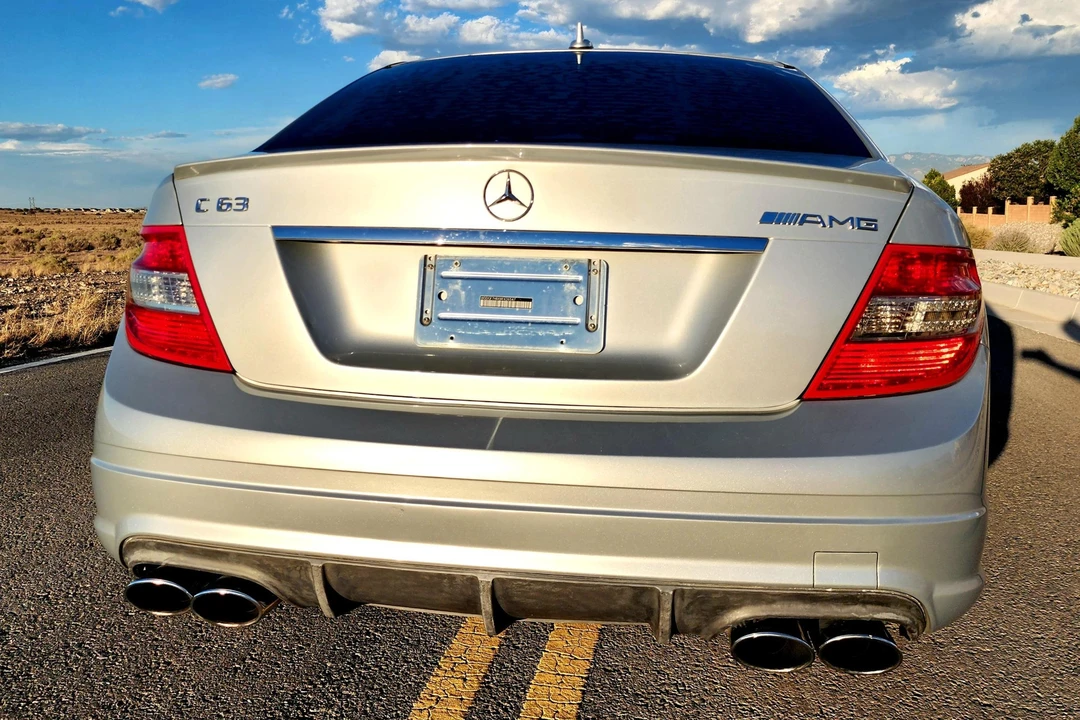 2010 Mercedes-Benz W204 C 63 AMG - Image 5 of 31