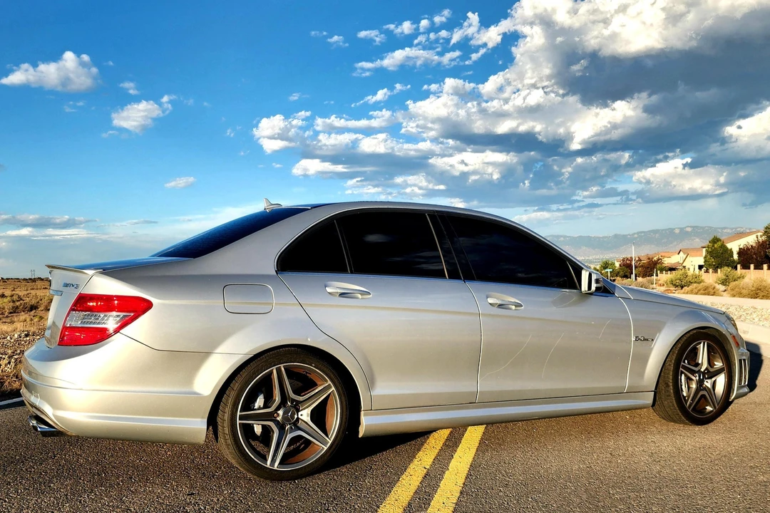 2010 Mercedes-Benz W204 C 63 AMG - Image 4 of 31