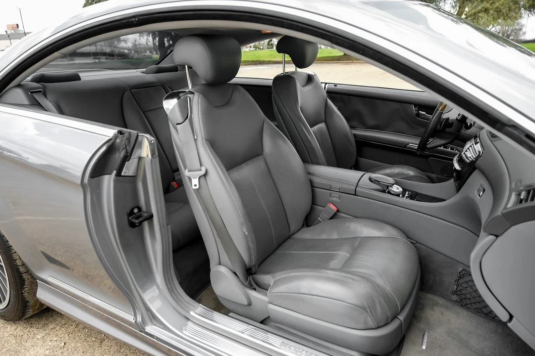 2010 Mercedes-Benz - Image 24 of 31