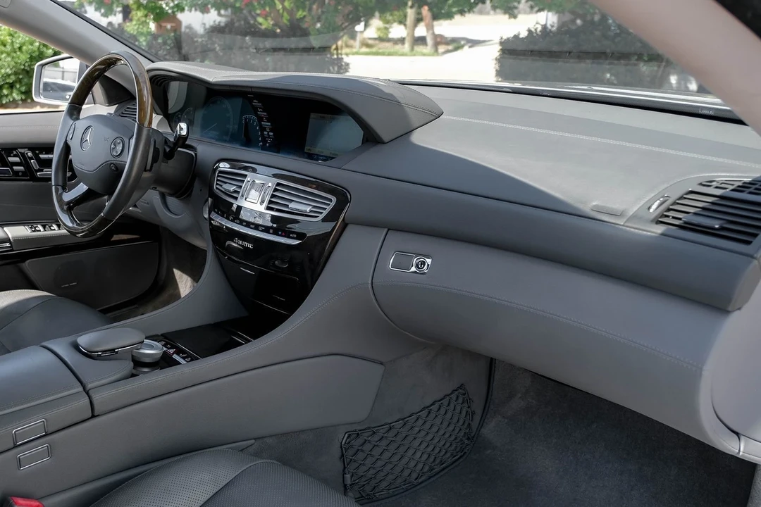 2010 Mercedes-Benz C216 CL-Class - Image 11 of 21