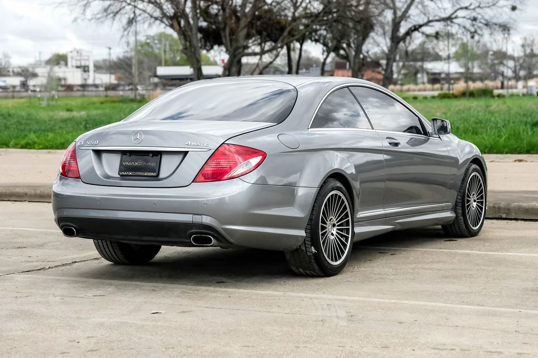 2010 Mercedes-Benz - Image 7 of 31