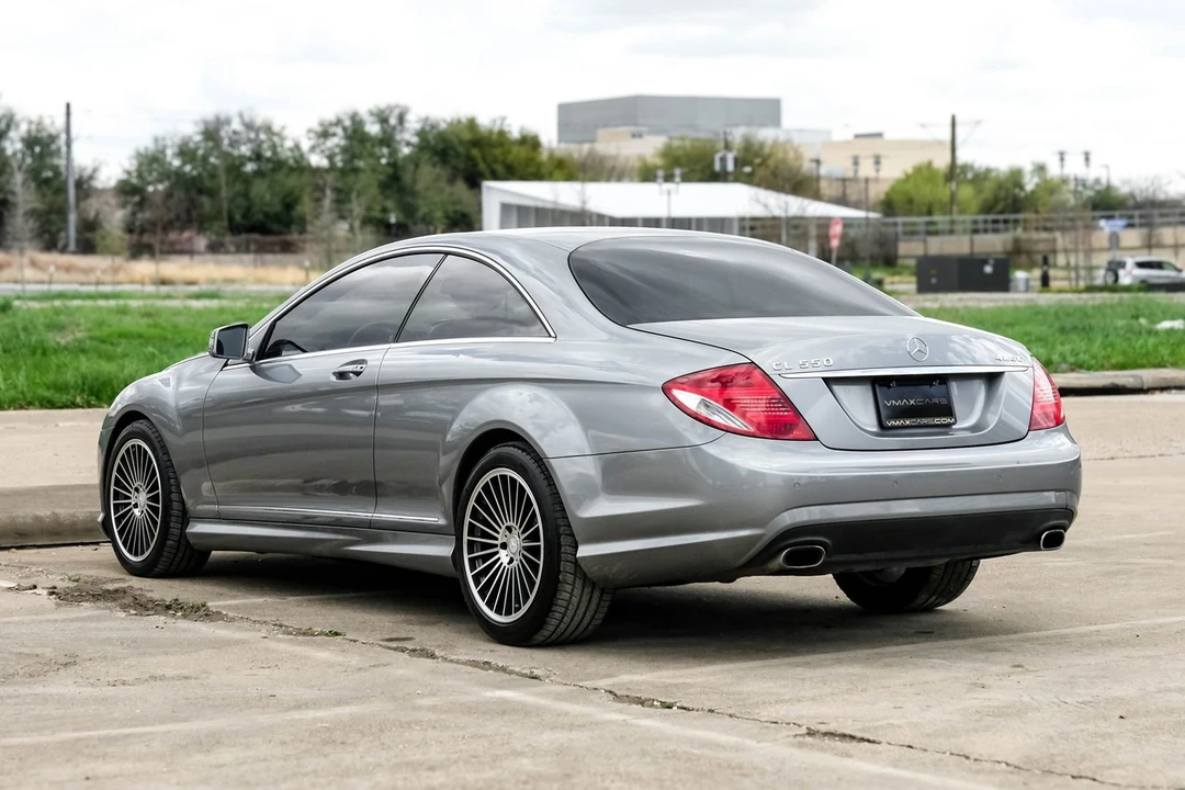 2010 Mercedes-Benz - Image 9 of 31
