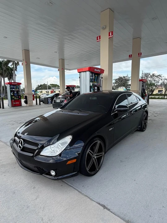 2010 Mercedes-Benz C219 CLS-Class - Image 9 of 20