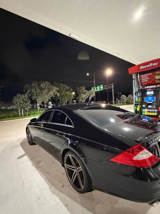 2010 Mercedes-Benz C219 CLS-Class - Image 6 of 20