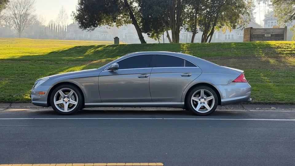 2010 Mercedes-Benz C219 CLS-Class - Image 2 of 11