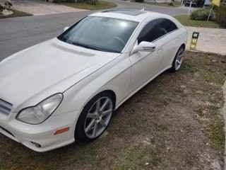 2010 Mercedes-Benz C219 CLS-Class - Image 9 of 17