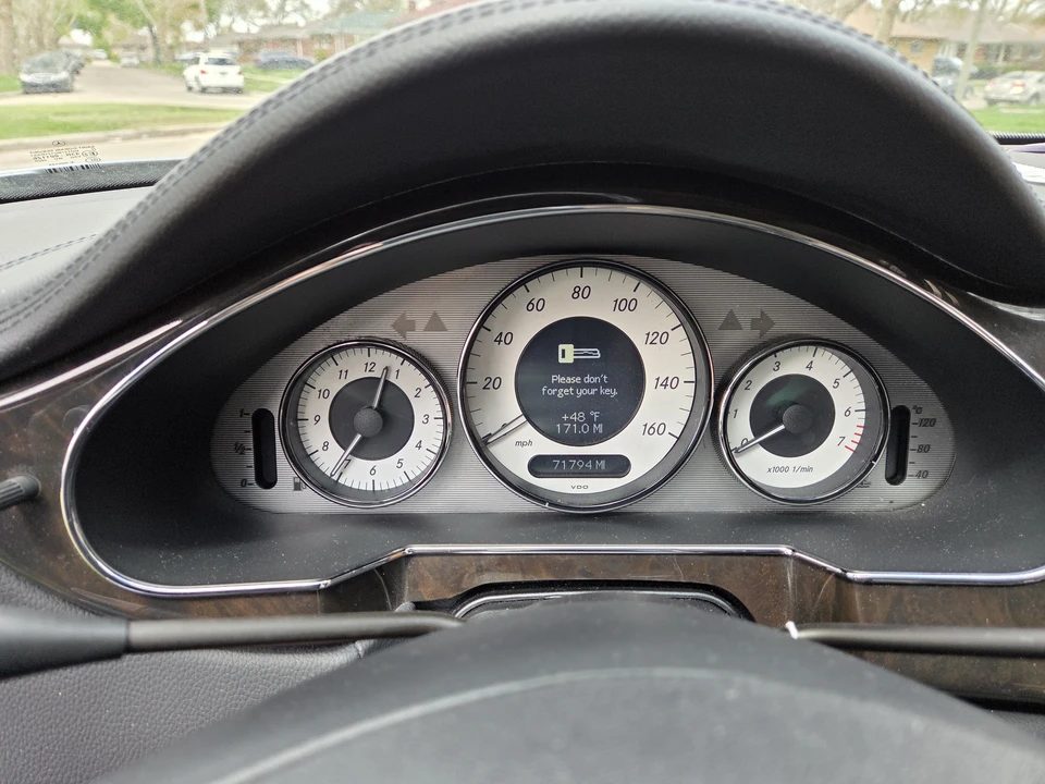 2010 Mercedes-Benz C219 CLS-Class - Image 25 of 31