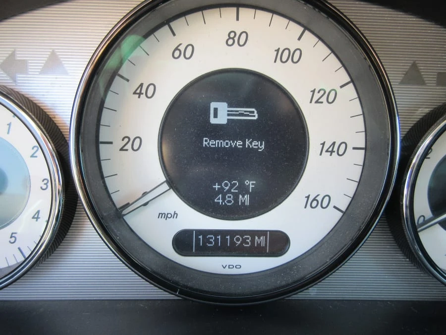 2010 Mercedes-Benz C219 CLS-Class - Image 8 of 12