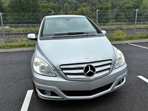 2010 Mercedes-Benz B200
