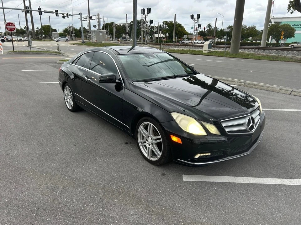 2010 Mercedes-Benz W212 E-Class - Image 10 of 17