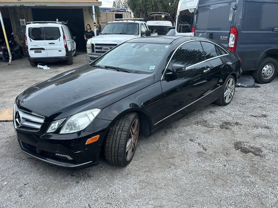 2010 Mercedes-Benz W212 E-Class - Image 3 of 20