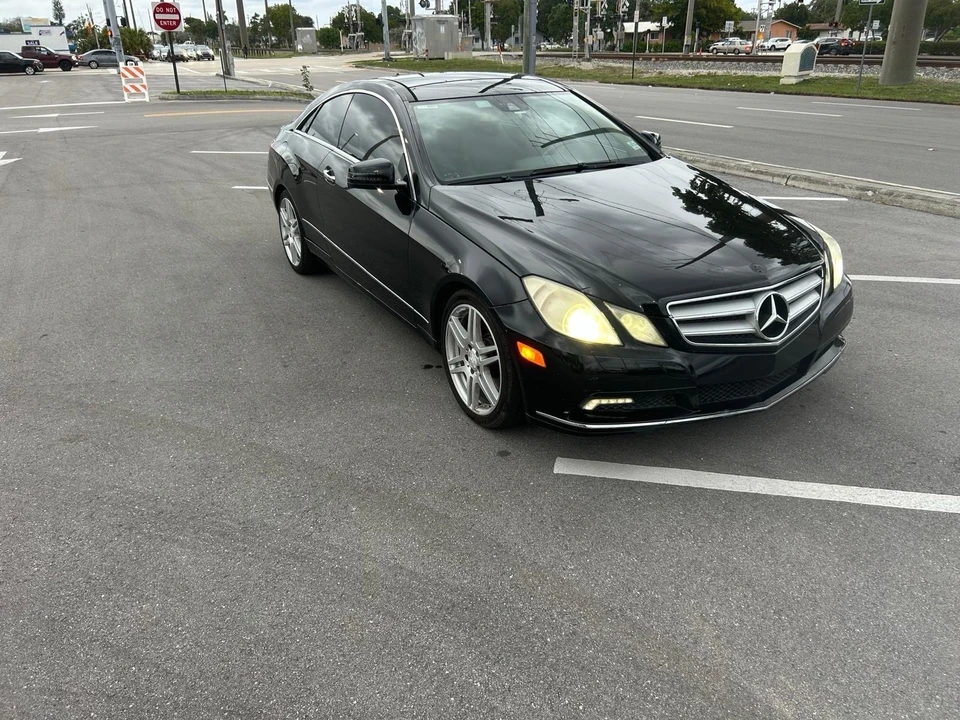 2010 Mercedes-Benz W212 E-Class - Image 11 of 17