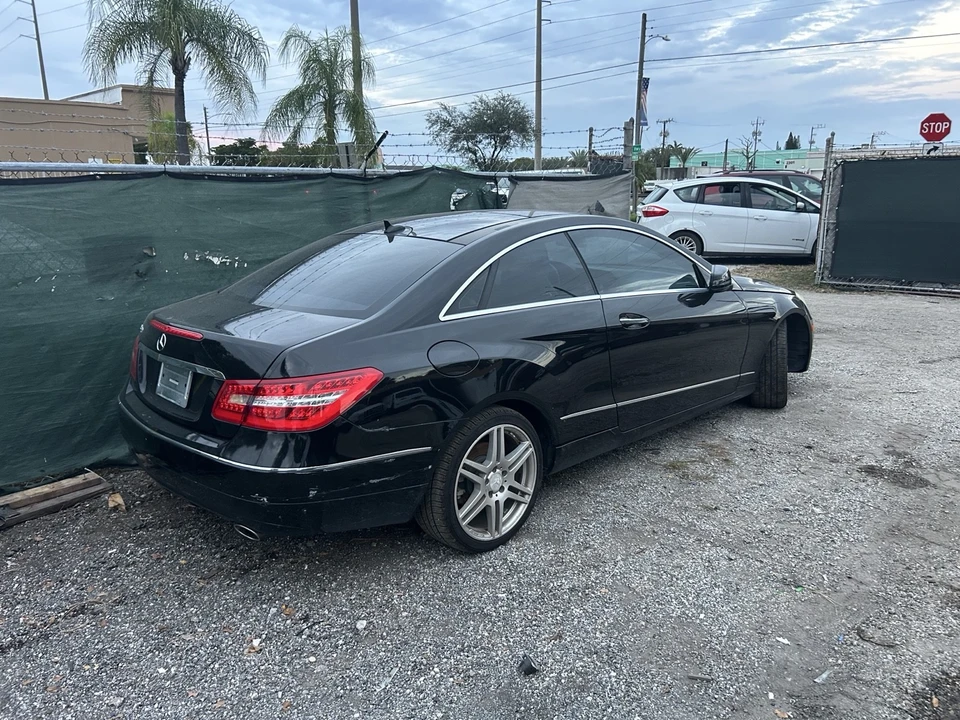 2010 Mercedes-Benz W212 E-Class - Image 11 of 20