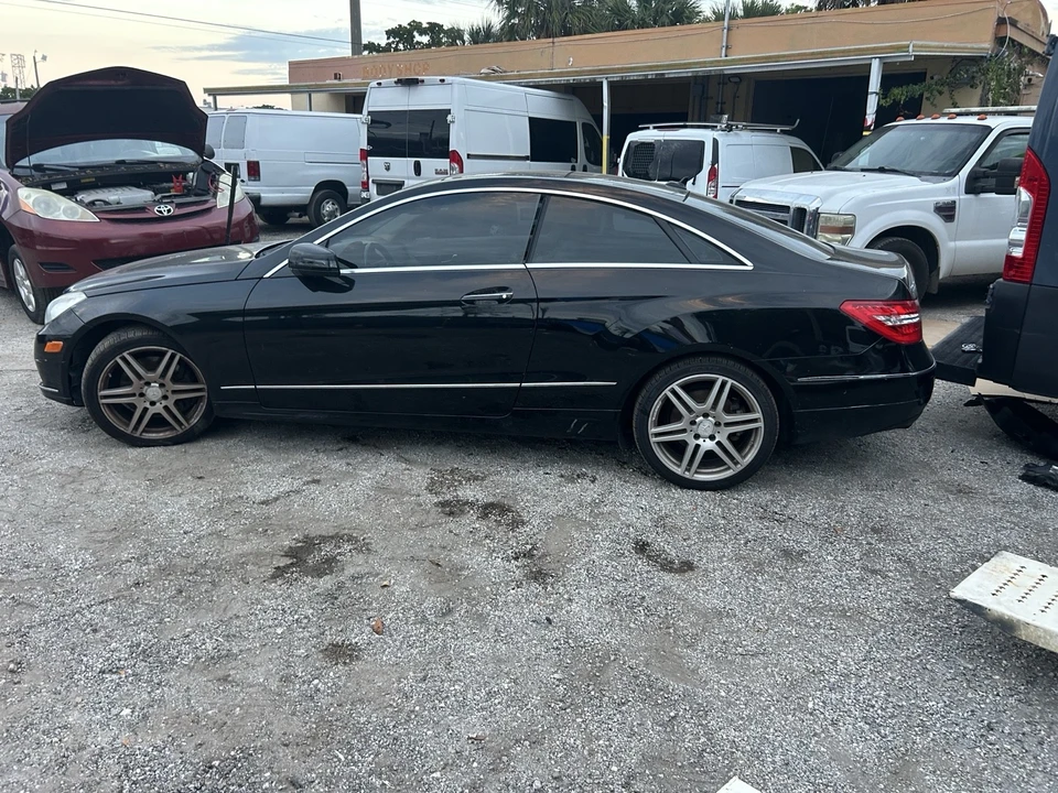 2010 Mercedes-Benz W212 E-Class - Image 9 of 20