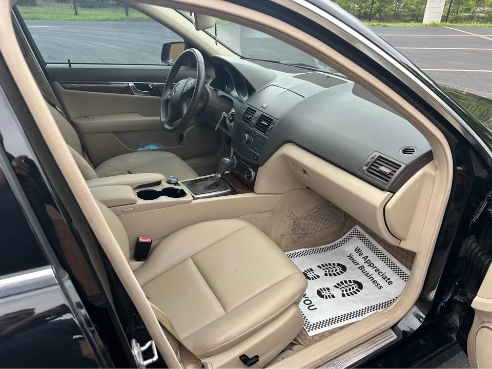 2010 Mercedes-Benz W212 E-Class - Image 8 of 12