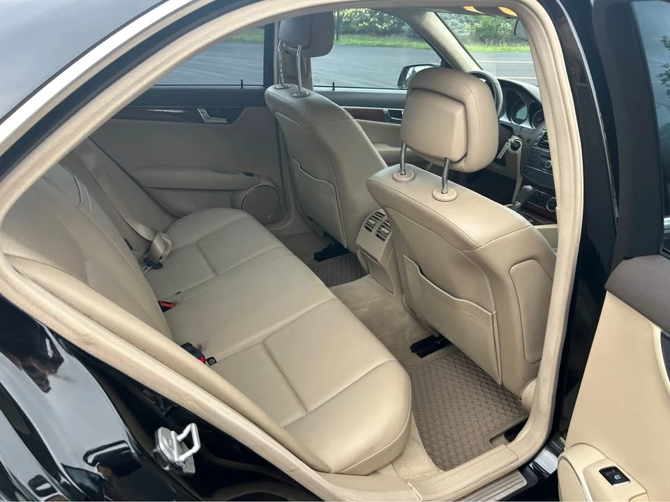 2010 Mercedes-Benz W212 E-Class - Image 9 of 12