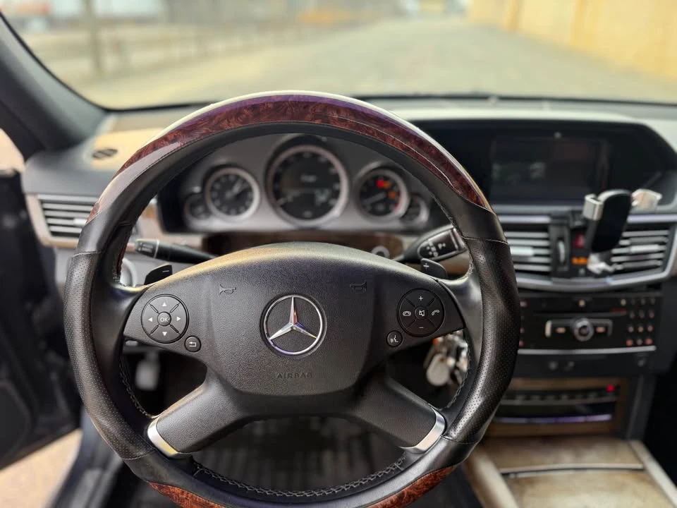 2010 Mercedes-Benz W212 E-Class - Image 9 of 9