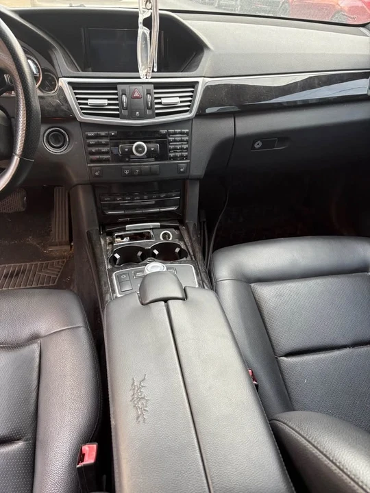2010 Mercedes-Benz W212 E-Class - Image 7 of 16