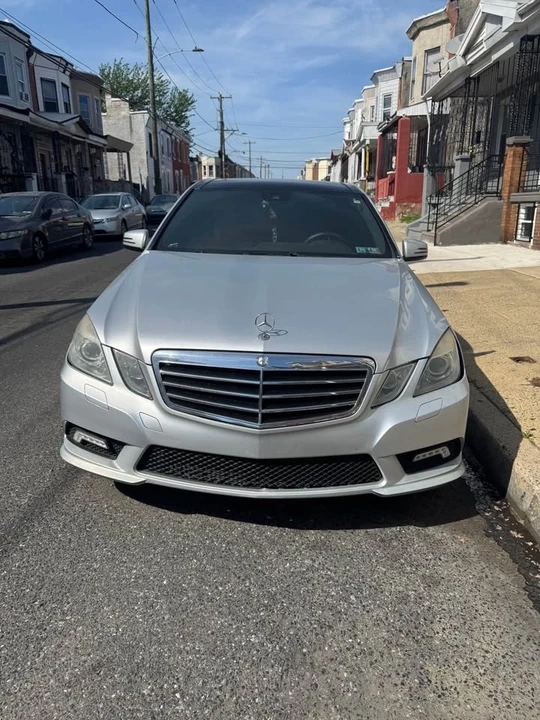 2010 Mercedes-Benz W212 E-Class - Image 2 of 16