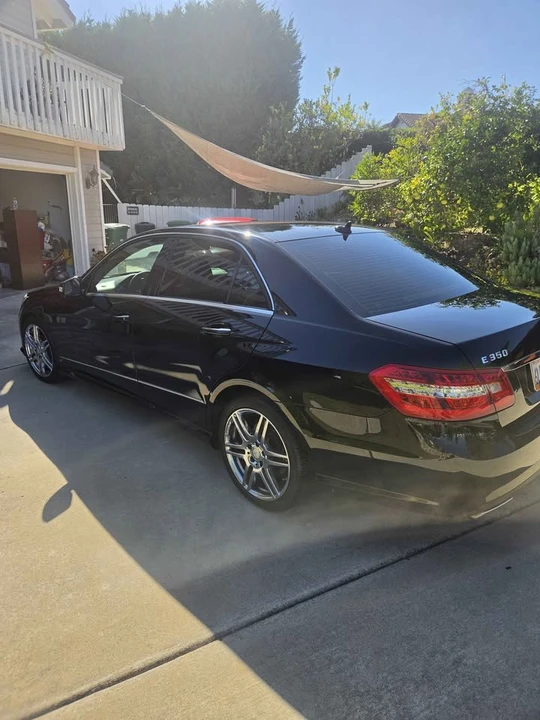 2010 Mercedes-Benz W212 E-Class - Image 2 of 12