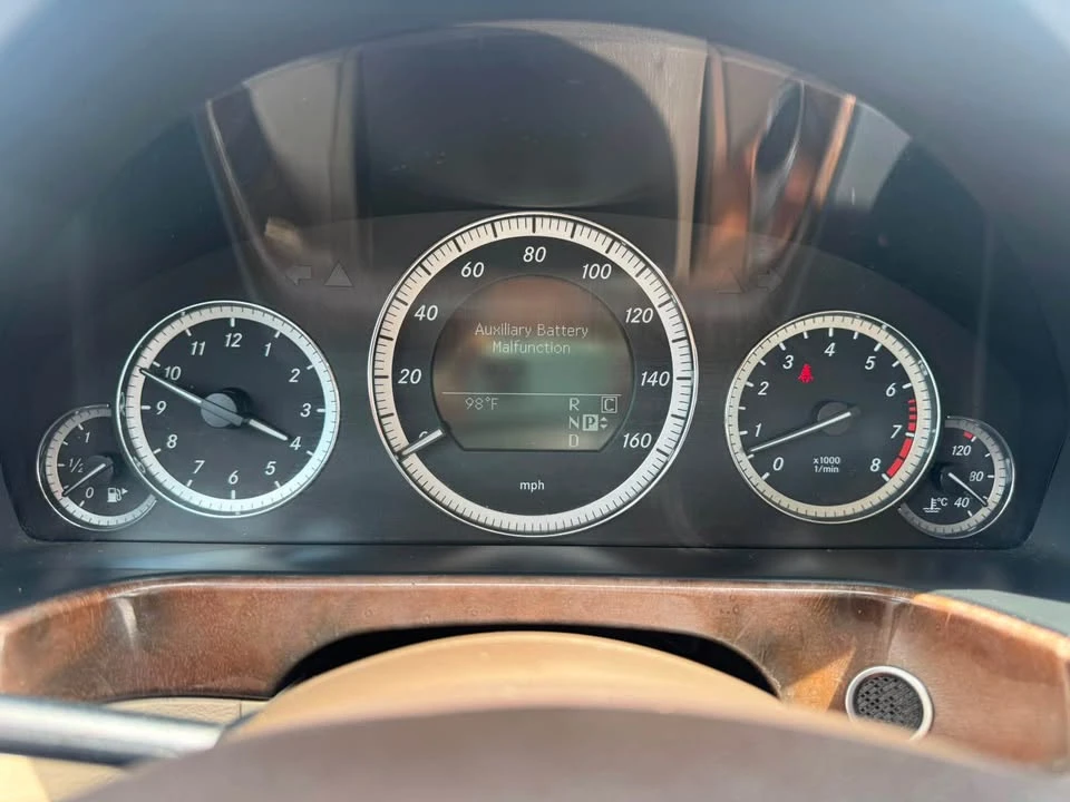 2010 Mercedes-Benz W212 E-Class - Image 2 of 10