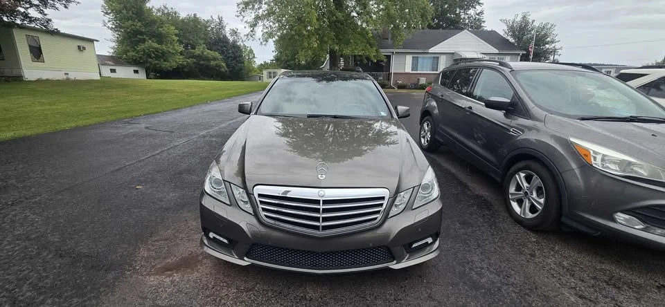 2010 Mercedes-Benz W212 E-Class - Image 2 of 19