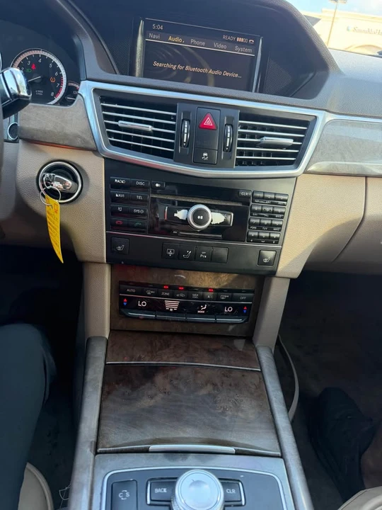 2010 Mercedes-Benz W212 E-Class - Image 14 of 15