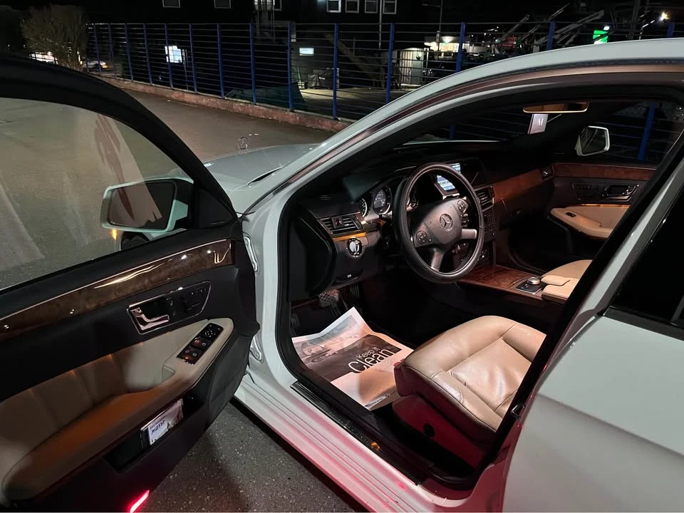 2010 Mercedes-Benz W212 E-Class - Image 11 of 19