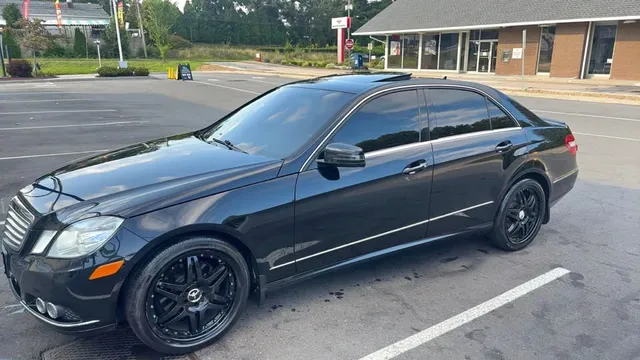 2010 Mercedes-Benz E-Class E 350 4MATIC Sedan 4D