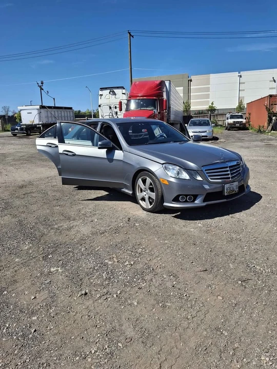2010 Mercedes-Benz W212 E-Class - Image 3 of 9