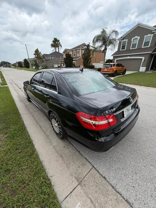 2010 Mercedes-Benz W212 E-Class - Image 7 of 13