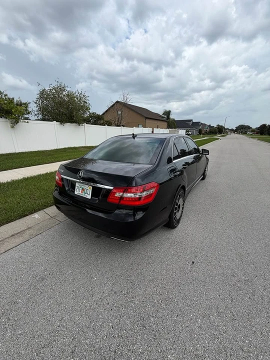 2010 Mercedes-Benz W212 E-Class - Image 9 of 13