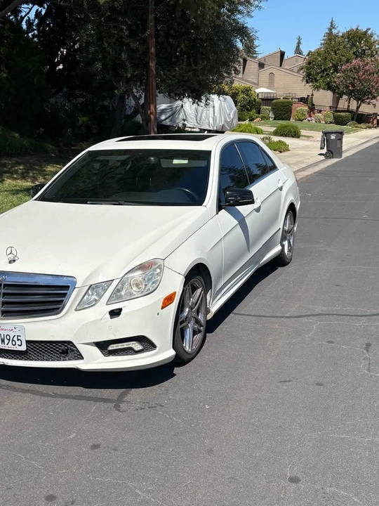 2010 Mercedes-Benz W212 E-Class - Image 3 of 16