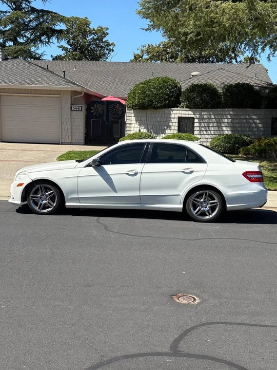 2010 Mercedes-Benz W212 E-Class - Image 4 of 16