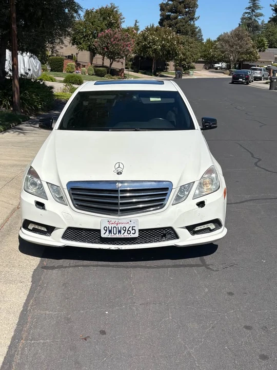 2010 Mercedes-Benz W212 E-Class - Image 2 of 16