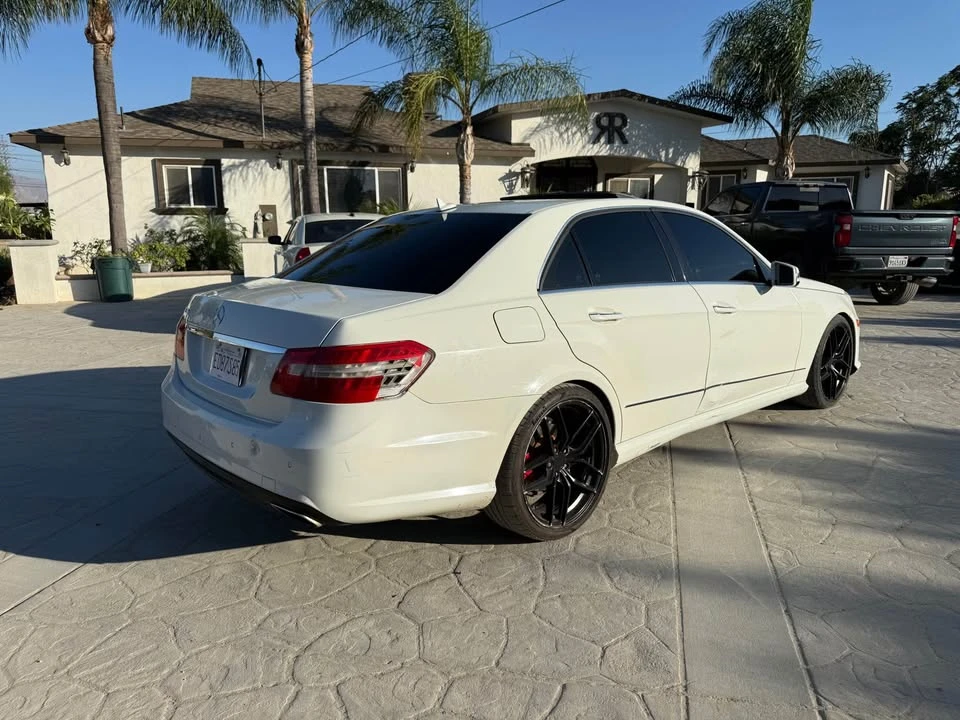2010 Mercedes-Benz W212 E-Class - Image 9 of 14
