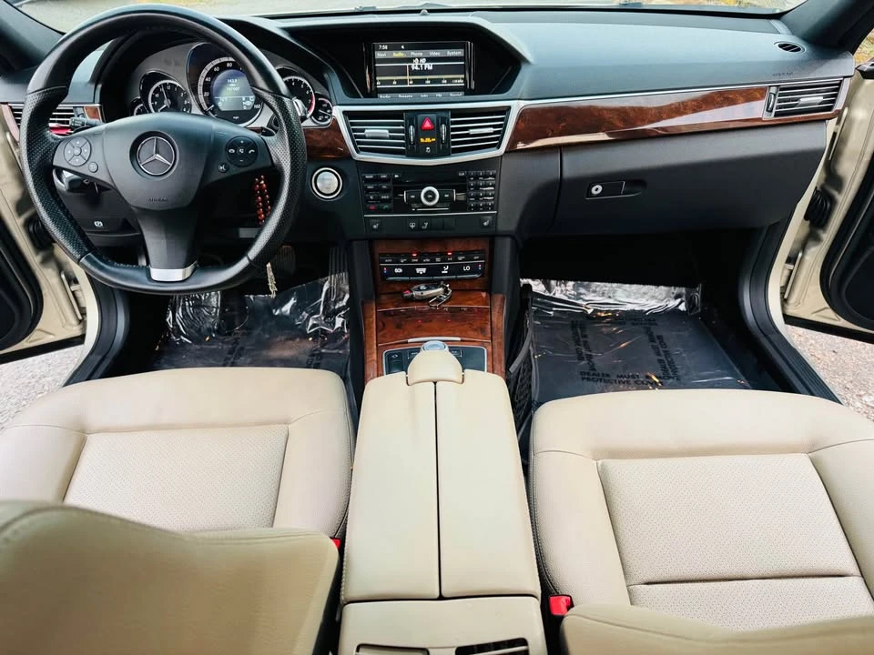 2010 Mercedes-Benz W212 E-Class - Image 13 of 16