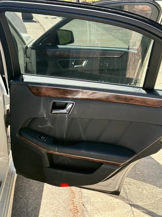 2010 Mercedes-Benz W212 E-Class - Image 13 of 16