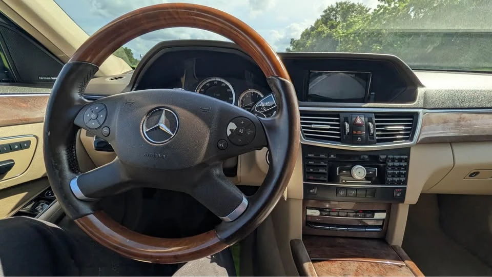 2010 Mercedes-Benz W212 E-Class - Image 16 of 20