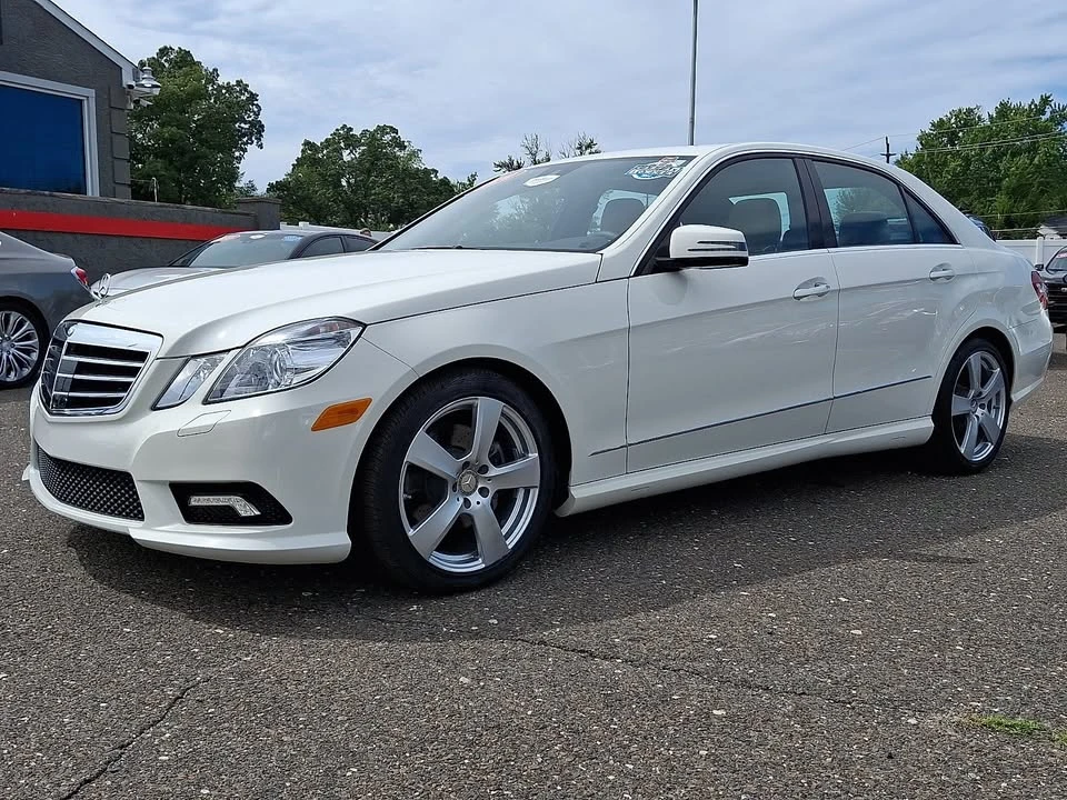 2010 Mercedes-Benz W212 E-Class - Image 3 of 19