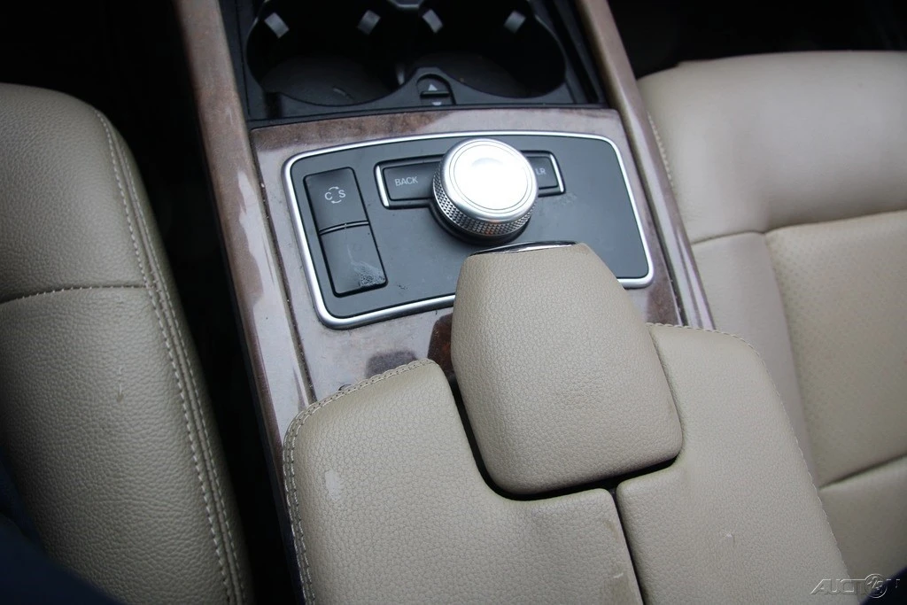 2010 Mercedes-Benz W212 E-Class - Image 19 of 21