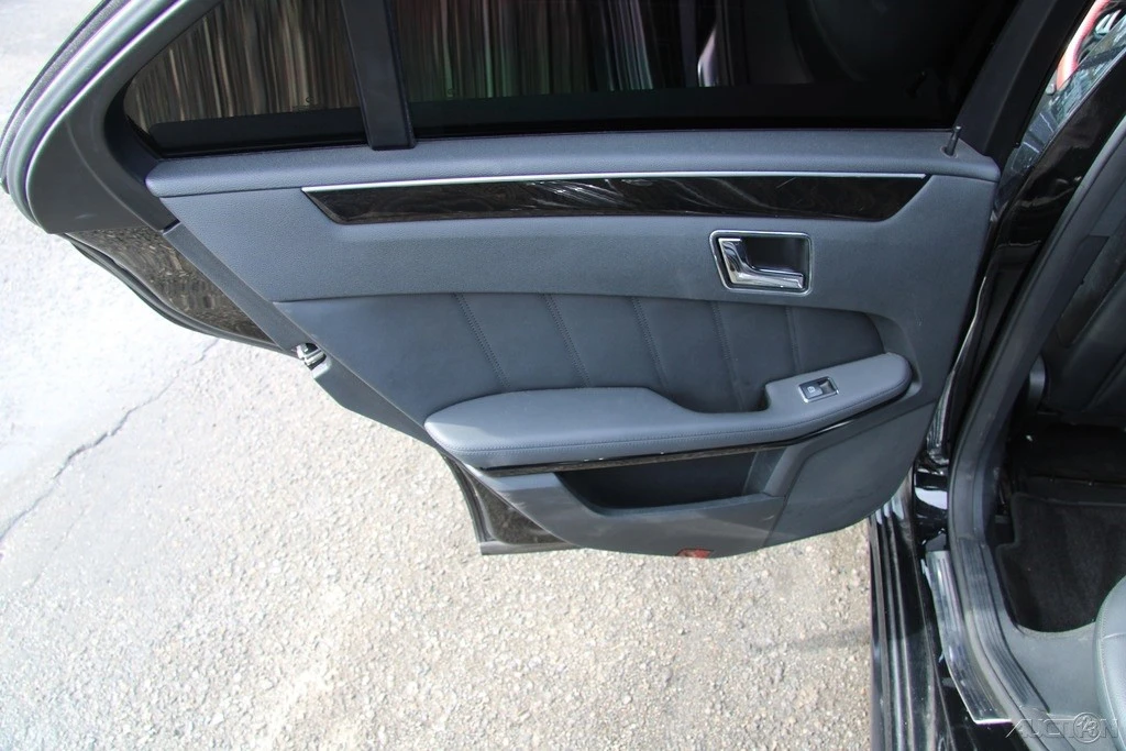 2010 Mercedes-Benz W212 E-Class - Image 20 of 21