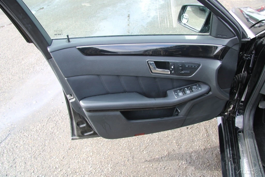 2010 Mercedes-Benz W212 E-Class - Image 13 of 21