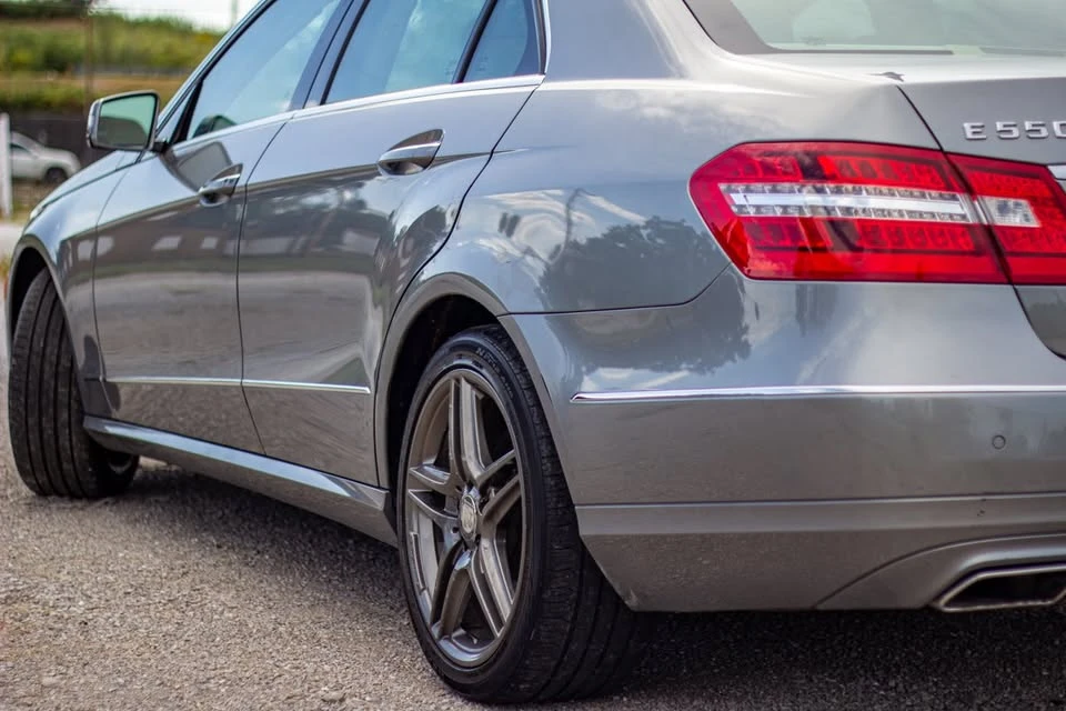 2010 Mercedes-Benz W212 E-Class - Image 5 of 16