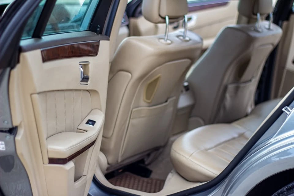 2010 Mercedes-Benz W212 E-Class - Image 12 of 16