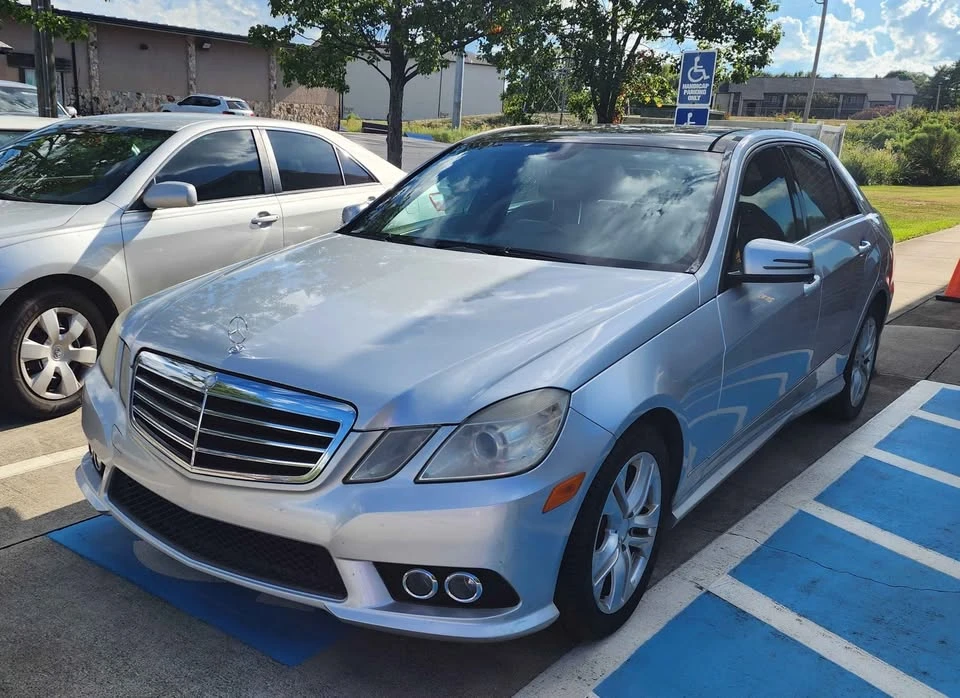 2010 Mercedes-Benz W212 E-Class - Image 2 of 11